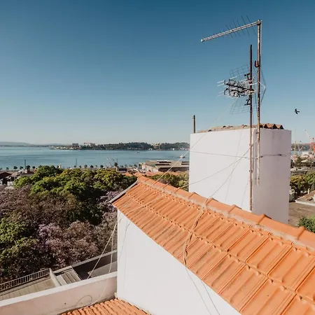 Cozy River View * Lisbon