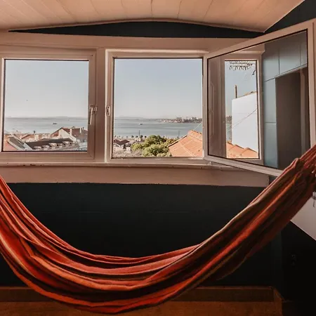 Cozy River View * Lisbon